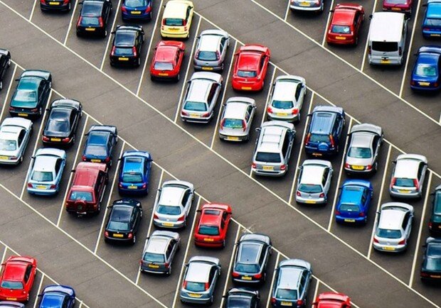 Оплачивать автомобильные штрафы теперь можно в приложении «Е-парковка»