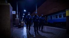Житель Харьковщины, угрожая ножом, пытался ограбить ребенка