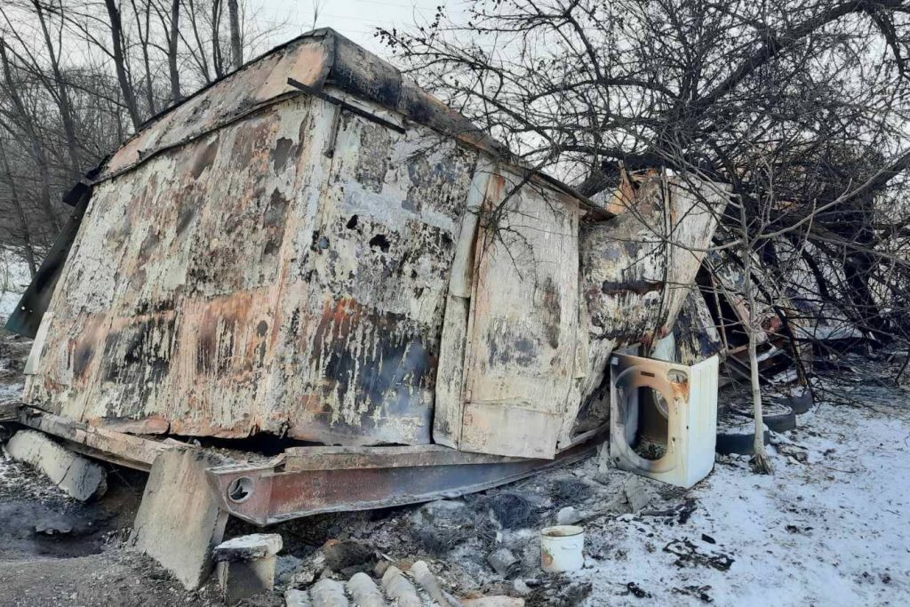 На Харьковщине поджигают заброшенные здания (фото)