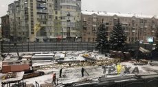 В Харькове упал строительный кран (фото)