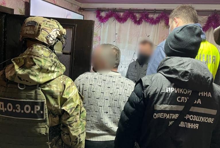 На Харьковщине задержали организаторов незаконной переправки лиц через государственную границу