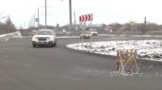 На крупном перекрестке в Первомайском провалился асфальт (фото)