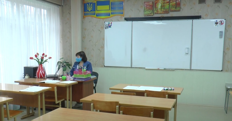 Даже в «красной» зоне в Харькове не закроют школы и детсады