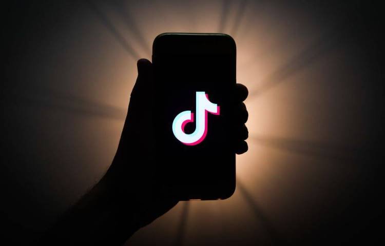 TikTok — самая посещаемая соцсеть года