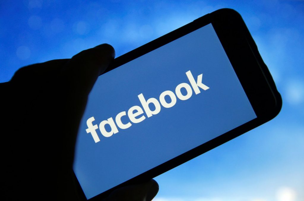 Facebook блокирует мероприятия из-за инаугурации Байдена