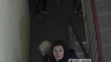 В Харькове вандалы разгромили подъезд дома (видео, фото)