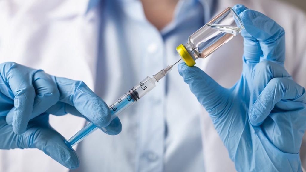 В Минздраве назвали новую дату поступления вакцин от COVID-19 в Украине