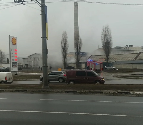 На харьковском предприятии пожар – есть пострадавший (видео)