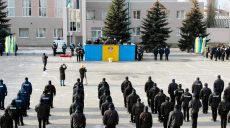 В Харькове выпустили полицейских офицеров громады (фото)