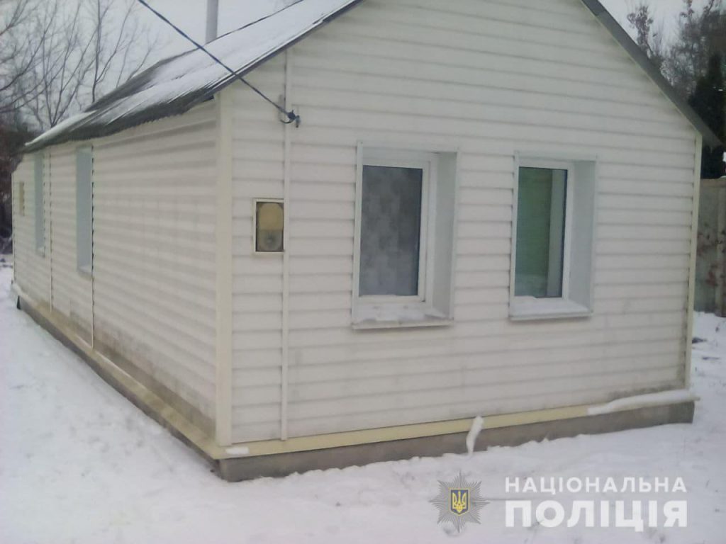 В Харькове грабитель всю ночь выносил из частного дома технику, пока утром его не заметили соседи (фото)