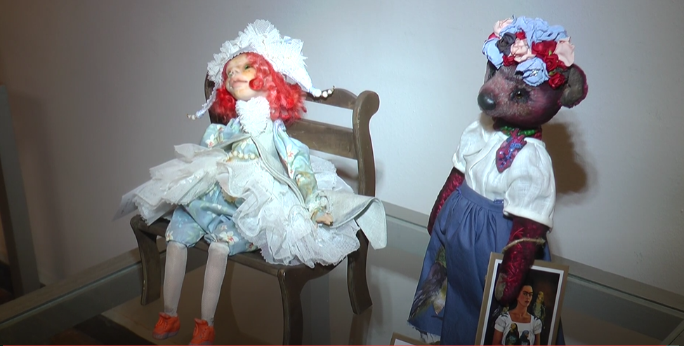 Ляльки задля допомоги дітям: у Харкові відбувся благодійний аукціон (відео)