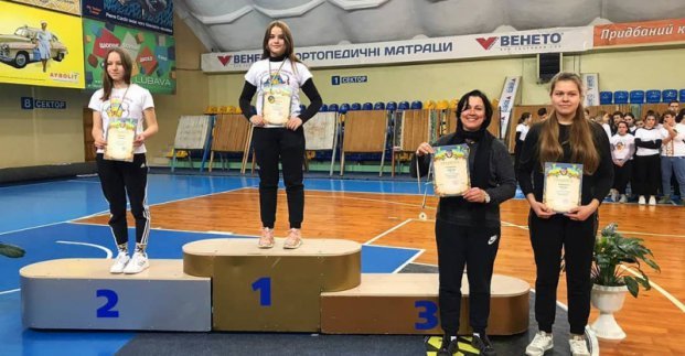 Харьковские кадетки завоевали золотые медали на чемпионате Украины по стрельбе из лука