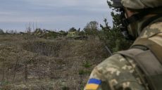На Донбассе ранили украинского военного