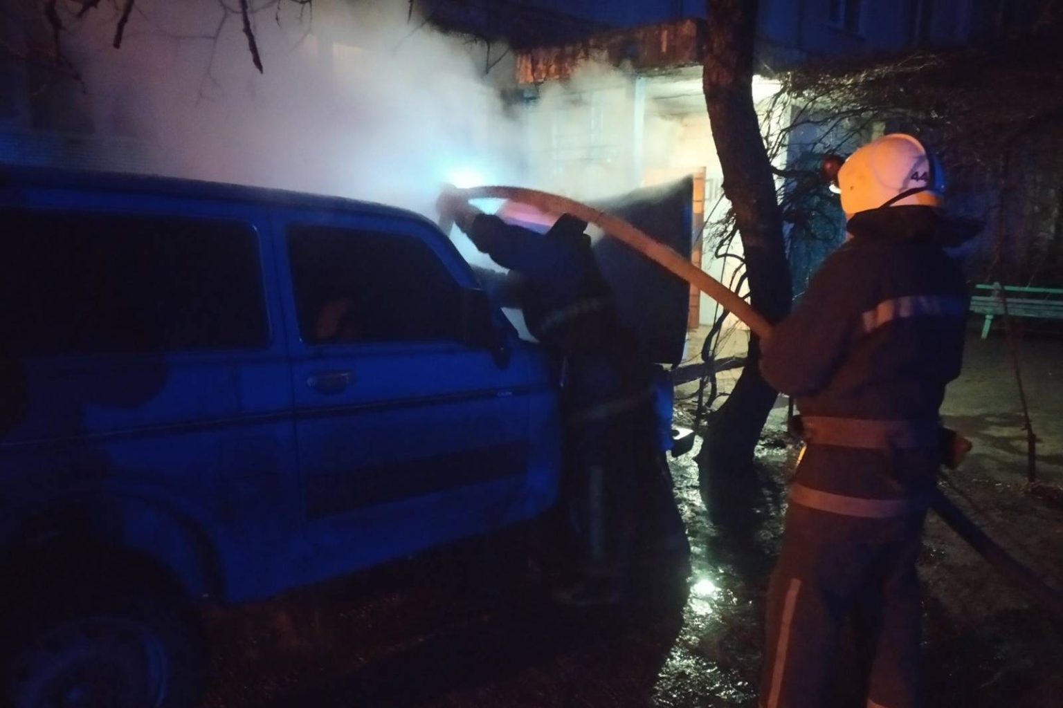 На Харьковщине ночью сгорел автомобиль (видео, фото)