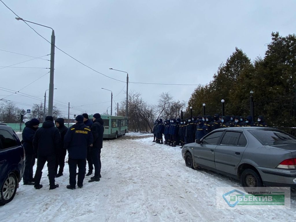 В Харькове пропавшего подростка ищут в гаражах, на крышах и заброшенных стройках (фото)