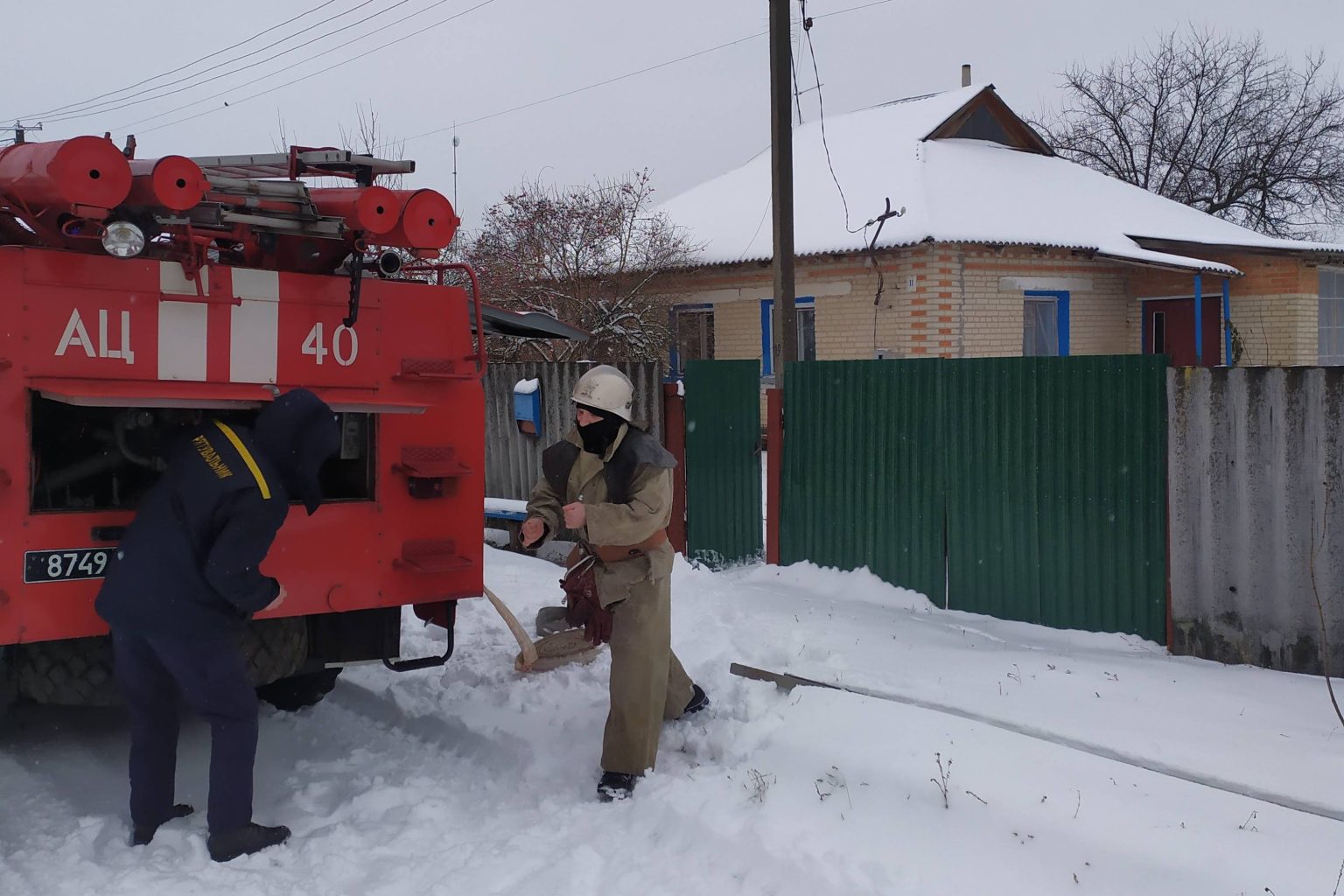 На Харьковщине спасли от пожара жилой дом (фото)