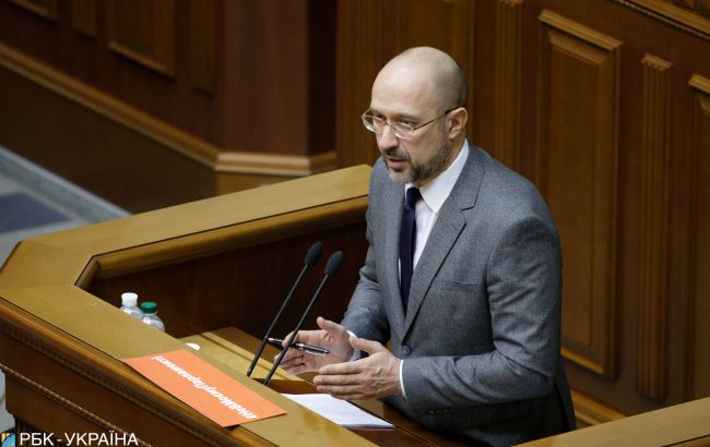 Шмыгаль отрицает, что военных штрафуют за ответный огонь на Донбассе