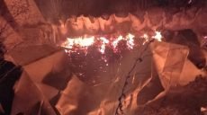 В Харькове несколько часов тушили завод транспортного оборудования (фото)