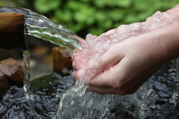 Какую воду нежелательно пить в Харькове (список источников)