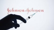 В США одобрили уже третью вакцину от COVID-19