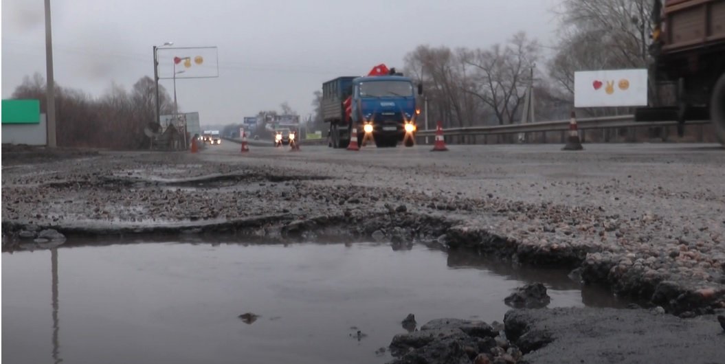 На дорогах Харьковщины прогнозируют резкое «размножение» ям