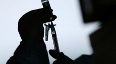 Польша перепродаст Украине 1,2 млн доз вакцины AstraZeneca