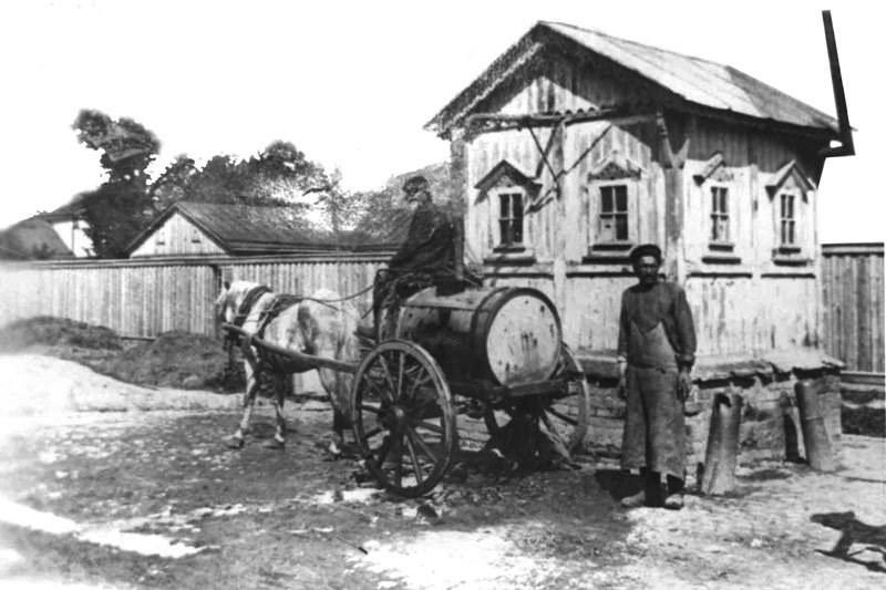 Ассенизаторы. Фото из открытых источников