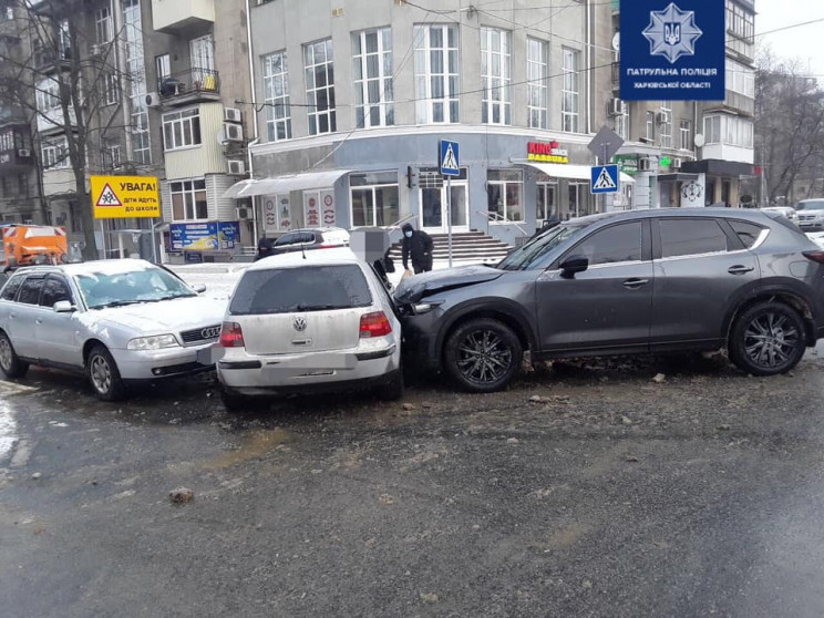 В Харькове — тройное ДТП