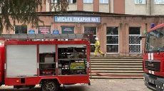 Пожар в больнице Черновцов: власти отрицают, что причиной возгорания стал взрыв кислородного баллона