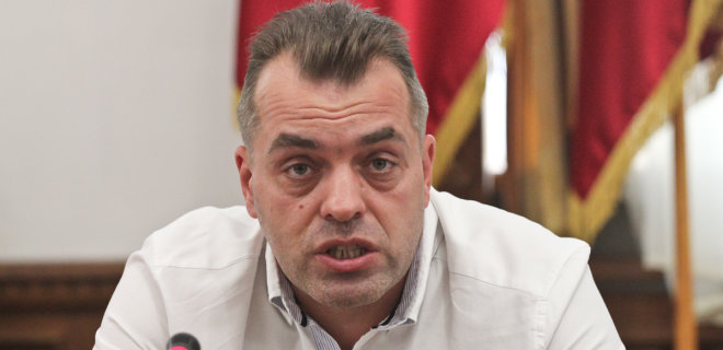 Мы как-то больше привыкли думать про прямого врага, про Россию, — Юрий Бирюков
