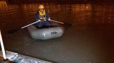 Спасатели выловили из ледяной воды Лопани пострадавшего
