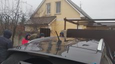 Гранату бросали в окна комнаты, где играет ребенок – подробности взрыва в Сороковке (фото)
