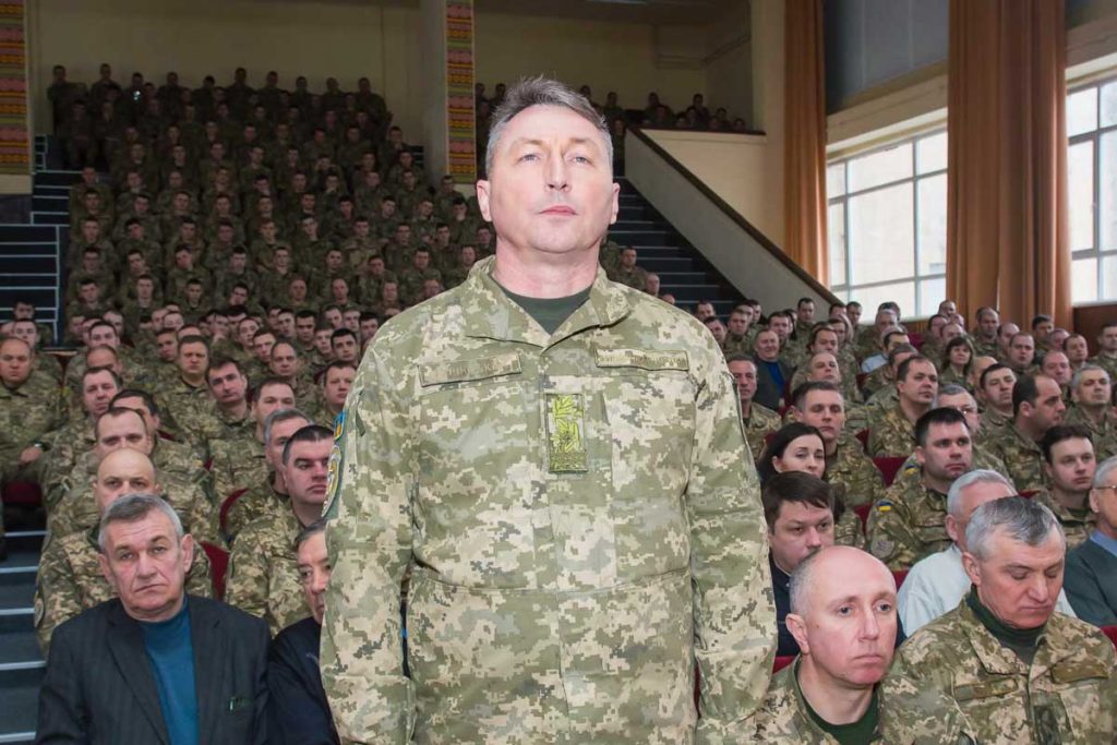 Гибель курсантов под Харьковом: экс-начальник вуза хочет восстановиться на должности