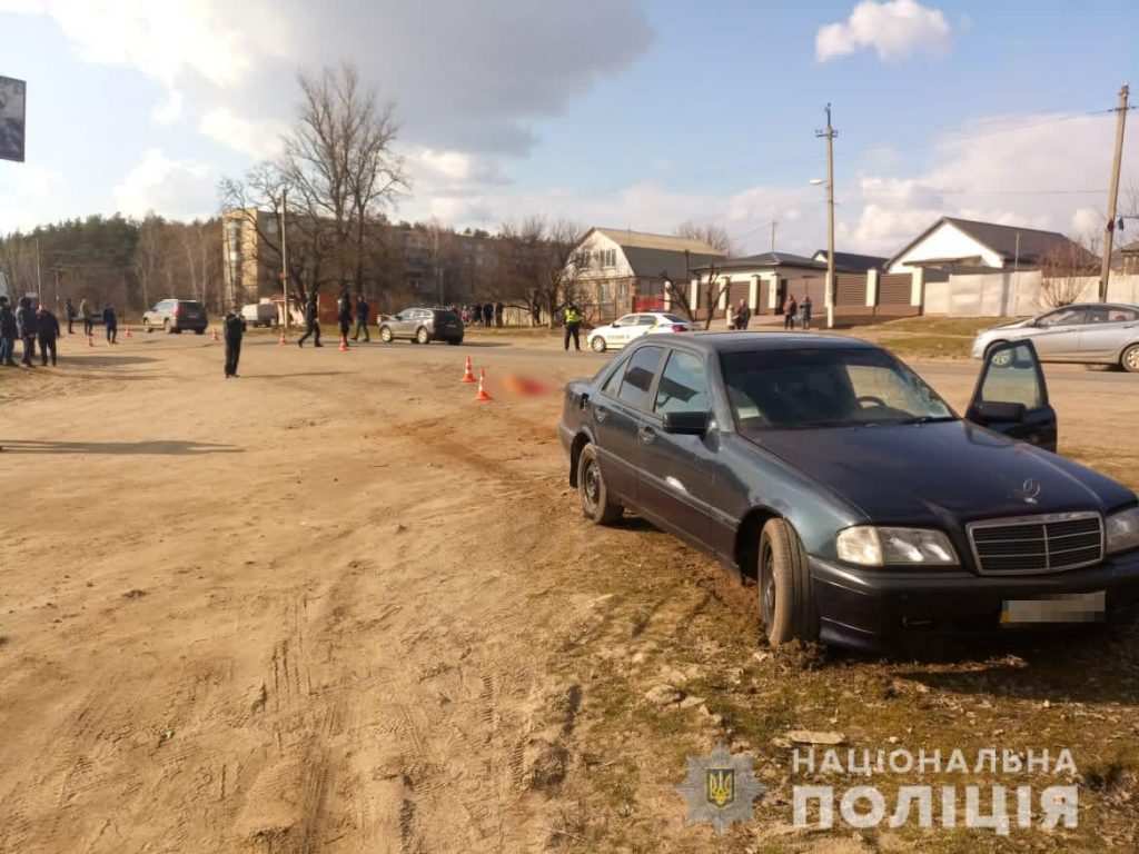 На Харьковщине «Мерседес» наехал на ребенка (фото, видео)