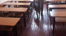 В Харькове из школы эвакуировали более тысячи детей и учителей из-за сообщений о минировании