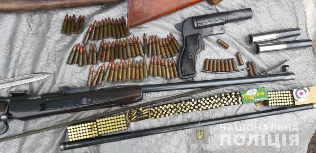 У жителя Харьковщины изъяли арсенал оружия (фото)