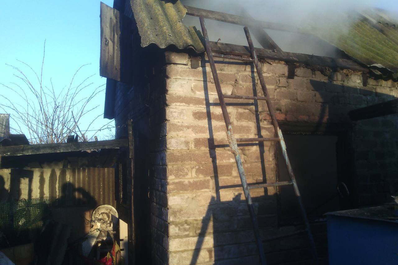 На Харьковщине на пожаре найдено тело мужчины (фото)