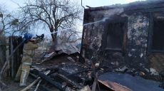 На Харьковщине сгорел дом (фото)