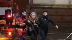 Харьковские спасатели три часа тушили пожар в пятиэтажке (фото)