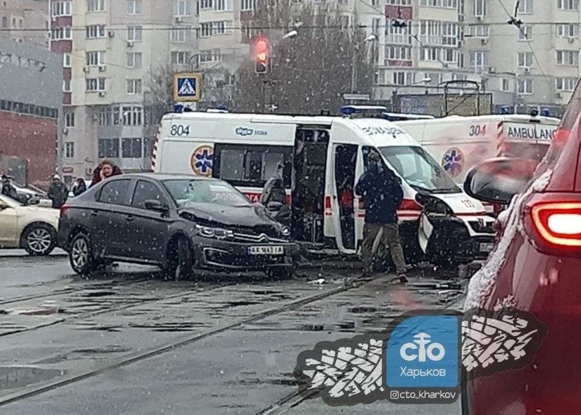 На Харьковщине «скорая» попала в ДТП (видео, фото)