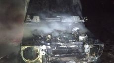 На Харьковщине ночью сгорел Mercedes (фото)