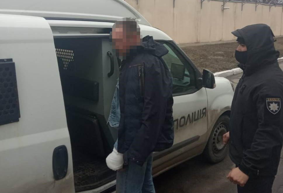 Киевлянин ограбил в поезде девушку на Харьковщине
