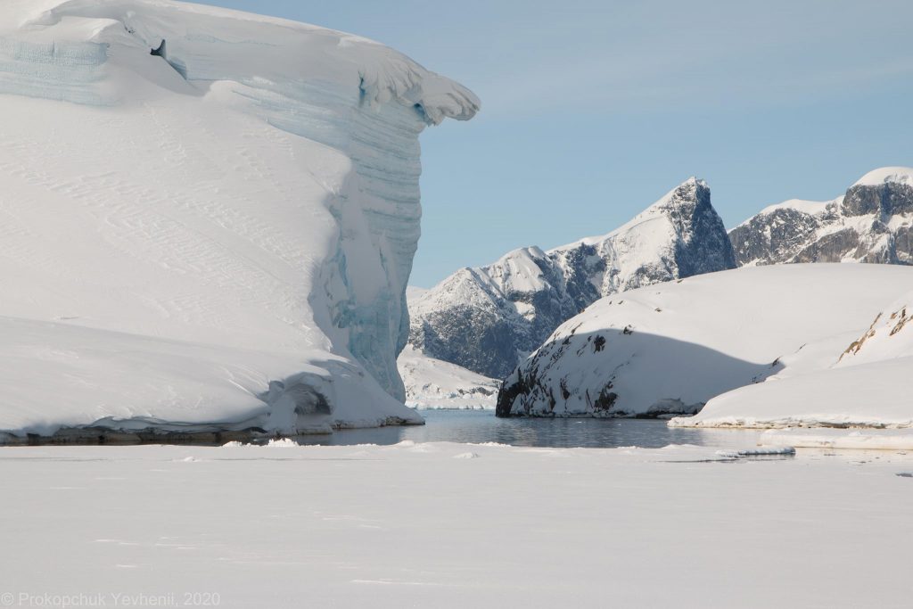Новой Антарктической экспедицией руководит харьковчанин, рекордсмен по зимовкам