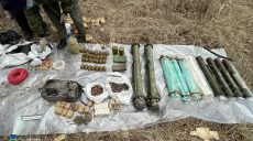 На Харьковщине у задержанного боевика «ЛНР» СБУ нашла схрон с оружием (фото)