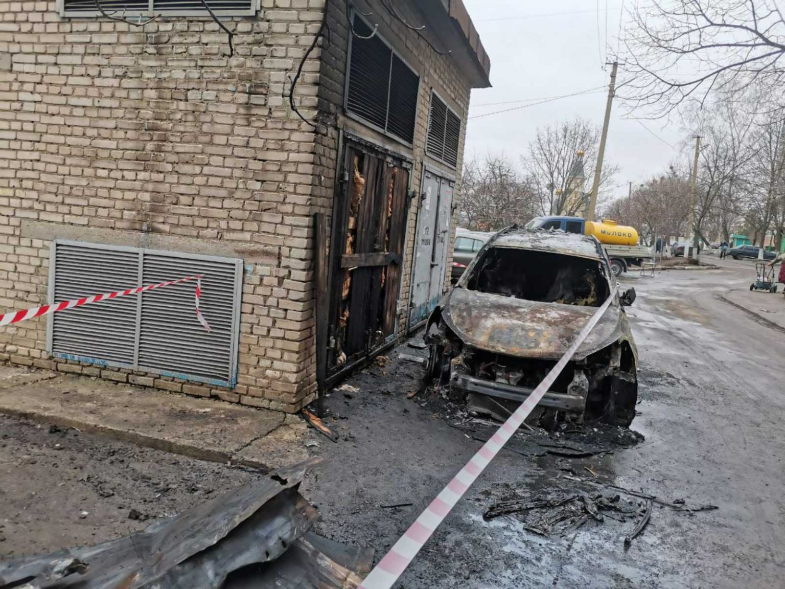 Ночью под Харьковом сгорела иномарка (фото)