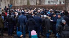 Гаражный конфликт. Харьковчане просят снести самострои во дворах их домов