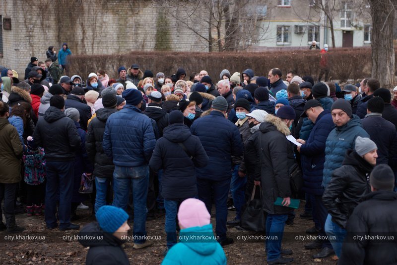 Гаражный конфликт. Харьковчане просят снести самострои во дворах их домов