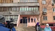 Жильцам, пострадавшим от пожара на проспекте Гагарина, выплатили по 10 000 грн (фото)