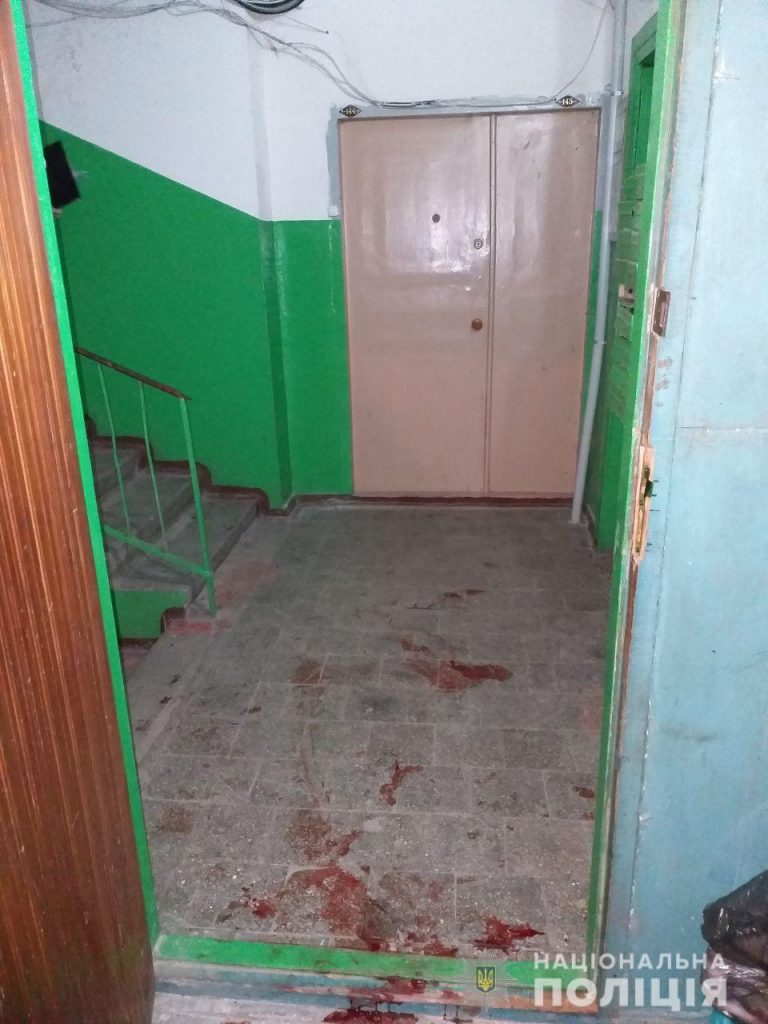 Харьковчанку зарезали в подъезде ее дома. Убийца задержан (фото)