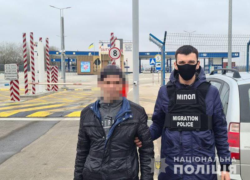 Из Харькова через Одессу экстрадировали молдаванина